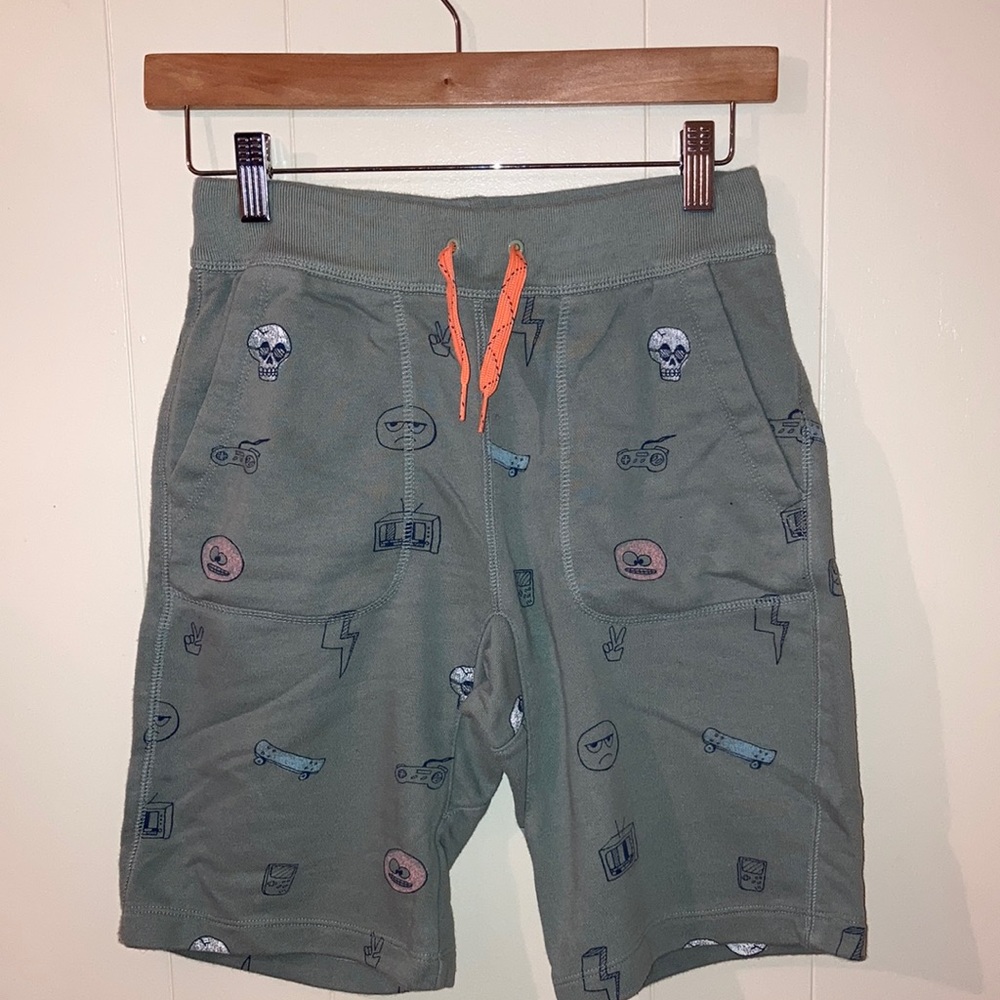 This and that shorts